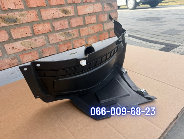 Підкрилок переднього крила, правий передній 4G0853888C VAG