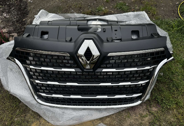 Решітка радіатора 623106263R RENAULT