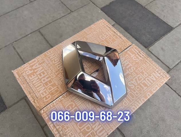 Емблема решітки радіатора 628902376R RENAULT
