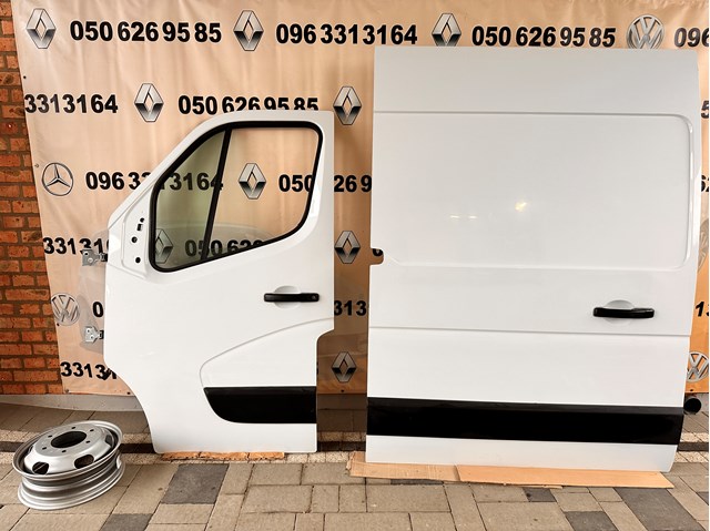 Двері кабіни 801017005R RENAULT