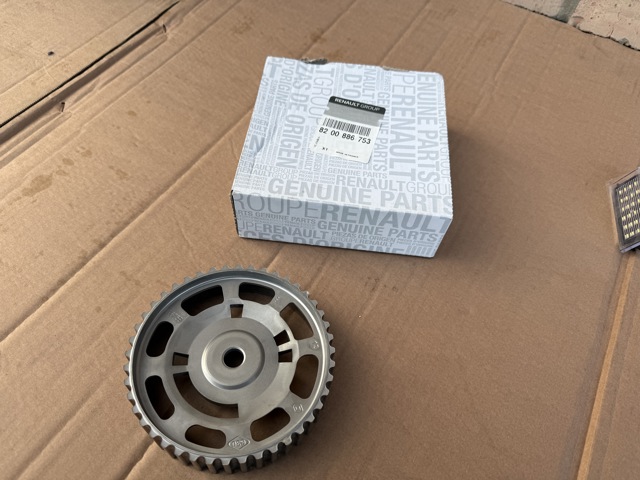 Шестерня розподільного валу Renault Megane 3