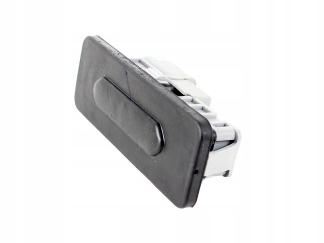 Кнопка приводу замка задньої 3/5 двері (ляди) 906069264R RENAULT
