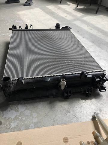 Радіатор водяний A1675000300 MERCEDES