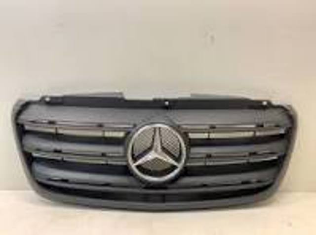 Решітка радіатора A91088526009K83 MERCEDES