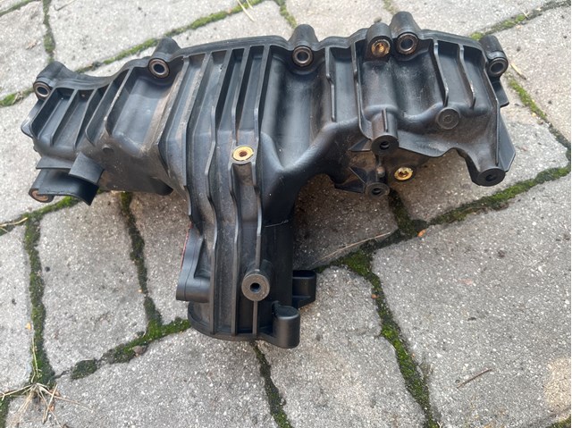 Колектор впускний 03L129711P VAG
