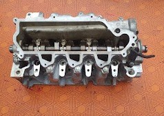 Головка блоку циліндрів 110419350R RENAULT