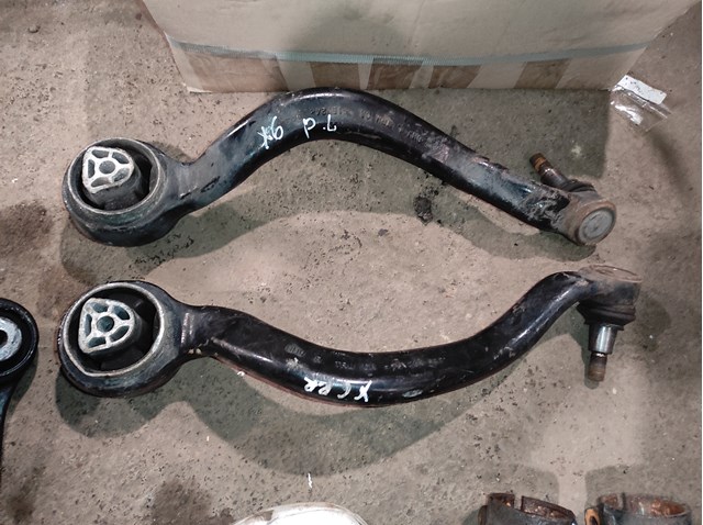 Важіль передній лівий 31126851691 BMW