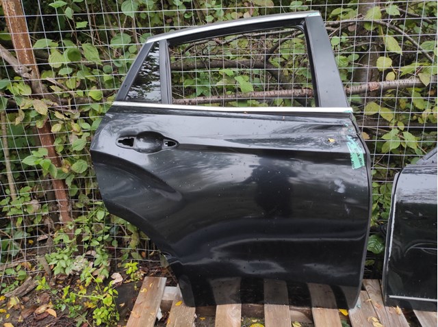 Двері задні в зборі 41517386744 BMW