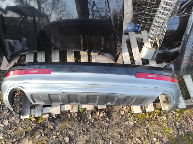 Бампер задній, верхня частина 4L0807303D VAG