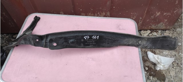 Ущільнювач крила 4L0821112 VAG