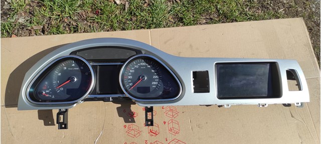 Щиток приладів (комбінація) 4L0920932G VAG