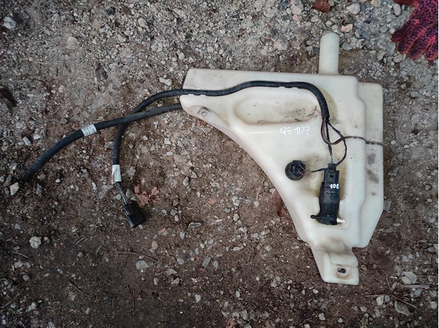 Бачок склоомивача 4L0955453 VAG