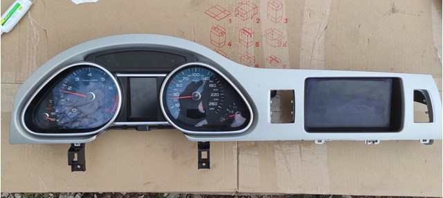 Облицювання щитка приладів "торпедо" 4L1857115L VAG
