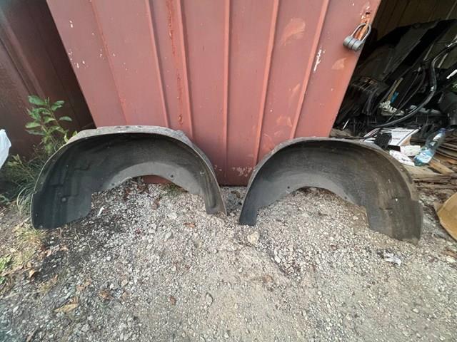 Підкрилок задній лівий 51487248209 BMW