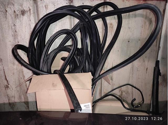 Прокладка дверей багажника 51767177284 BMW