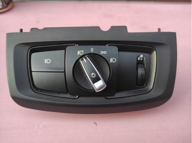 Перемикач світла фар, на "торпедо" 61319311721 BMW