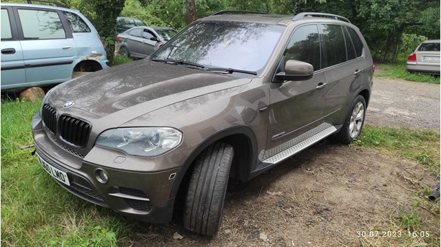 Хомут кріплення втулки стабілізатора, переднього 6771927 BMW