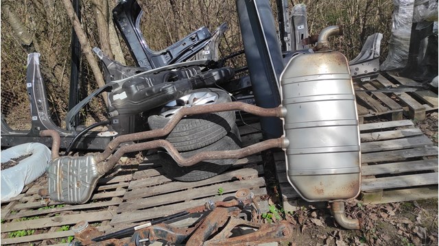 Глушник вихлопних газів кінцевий 7L8253609AF VAG