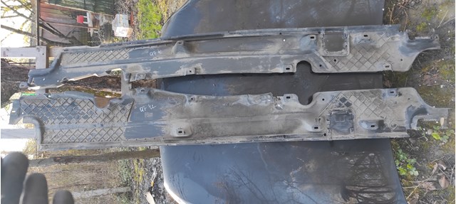 Захист днища, лівий 7L8825211E VAG