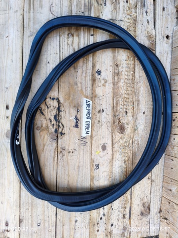 Ущільнювач дверей передніх, на (кузові) 80A831721C VAG