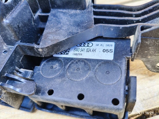 Коробка запобіжників 8W0941824AK VAG