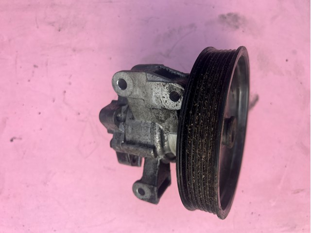 Насос рульового механізму A0044667001 MERCEDES