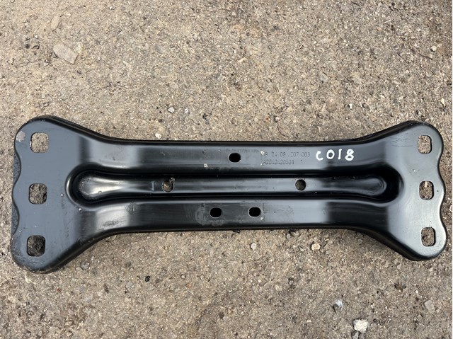 Кронштейн КПП A2042420501 MERCEDES