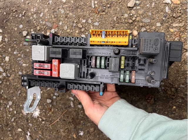Блок керування сигналами SAM A2045458201 MERCEDES