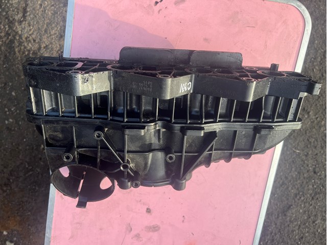 Колектор впускний A6460902337 MERCEDES