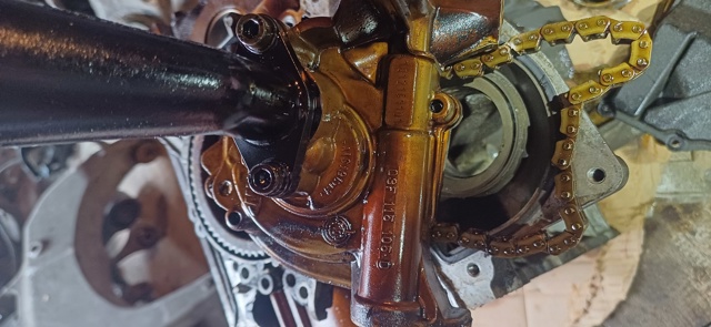 Насос масляний 03F115105D VAG