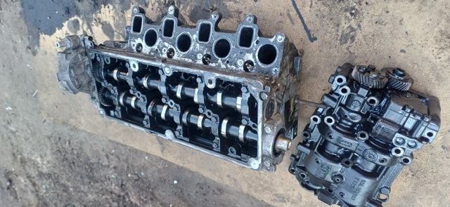 Головка блоку циліндрів 03L103265M VAG