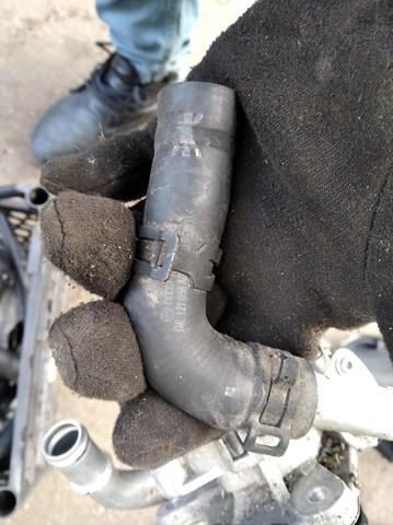 Водопровідна труба системи охолодження 04L121058AC VAG