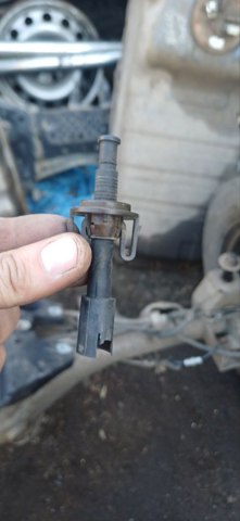 Датчик відкривання капота 05026211AA CHRYSLER