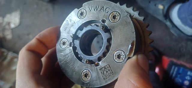 Регулятор фаз газорозподілу 06M109087F VAG