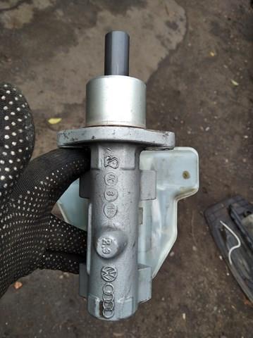 Циліндр гальмівний, головний 0986481007 BOSCH
