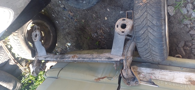 Балка задньої підвіски поперечна 1J0500051K VAG
