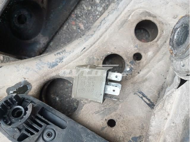 Реле електробензонасосу 1J0906381 VAG