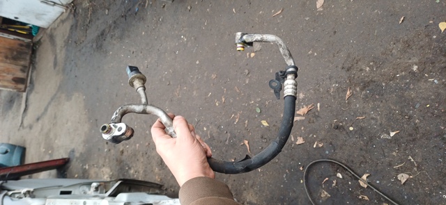 Шланг кондиціонера, від компресора до радіатора 1K0820721AC VAG