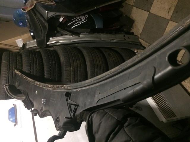 Водостік лобового скла, жабо 2038300813 MERCEDES