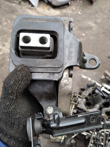 Подушка (опора) двигуна, ліва 21830C1070 HYUNDAI