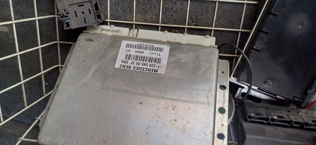 Блок управління пневмопідвіскою 2205450032 MERCEDES