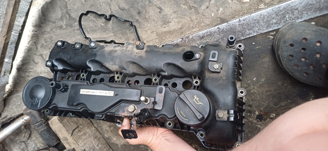 Кришка клапанів 224102F600 HYUNDAI