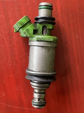 Форсунка вприску палива 2325074140 TOYOTA