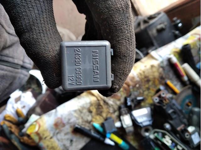 Реле управління склоочисника 24330C9900 NISSAN