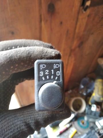 Перемикач світла фар, на "торпеді" 25190AV600 NISSAN