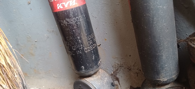 Амортизаційна стійка задня 3438002 KAYABA