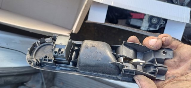 Ручка задніх дверей, внутрішня, права 3B0839114 VAG