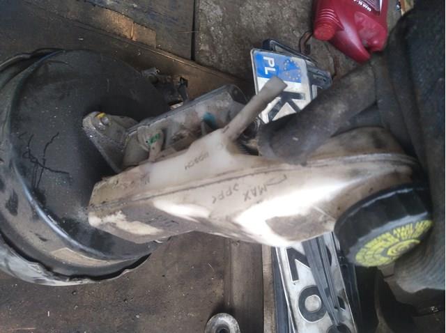 Бачок головного гальмівного циліндру 4722009020 TOYOTA