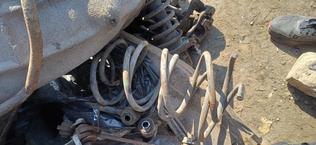 Пружина передньої підвіски 4813105690 TOYOTA