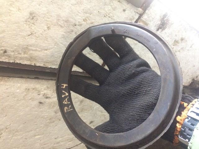 Проставка (гумове кільце) пружини передньої, верхня 4815832030 TOYOTA